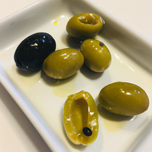 Exploring the Health Benefits and Risks of Eating Olives